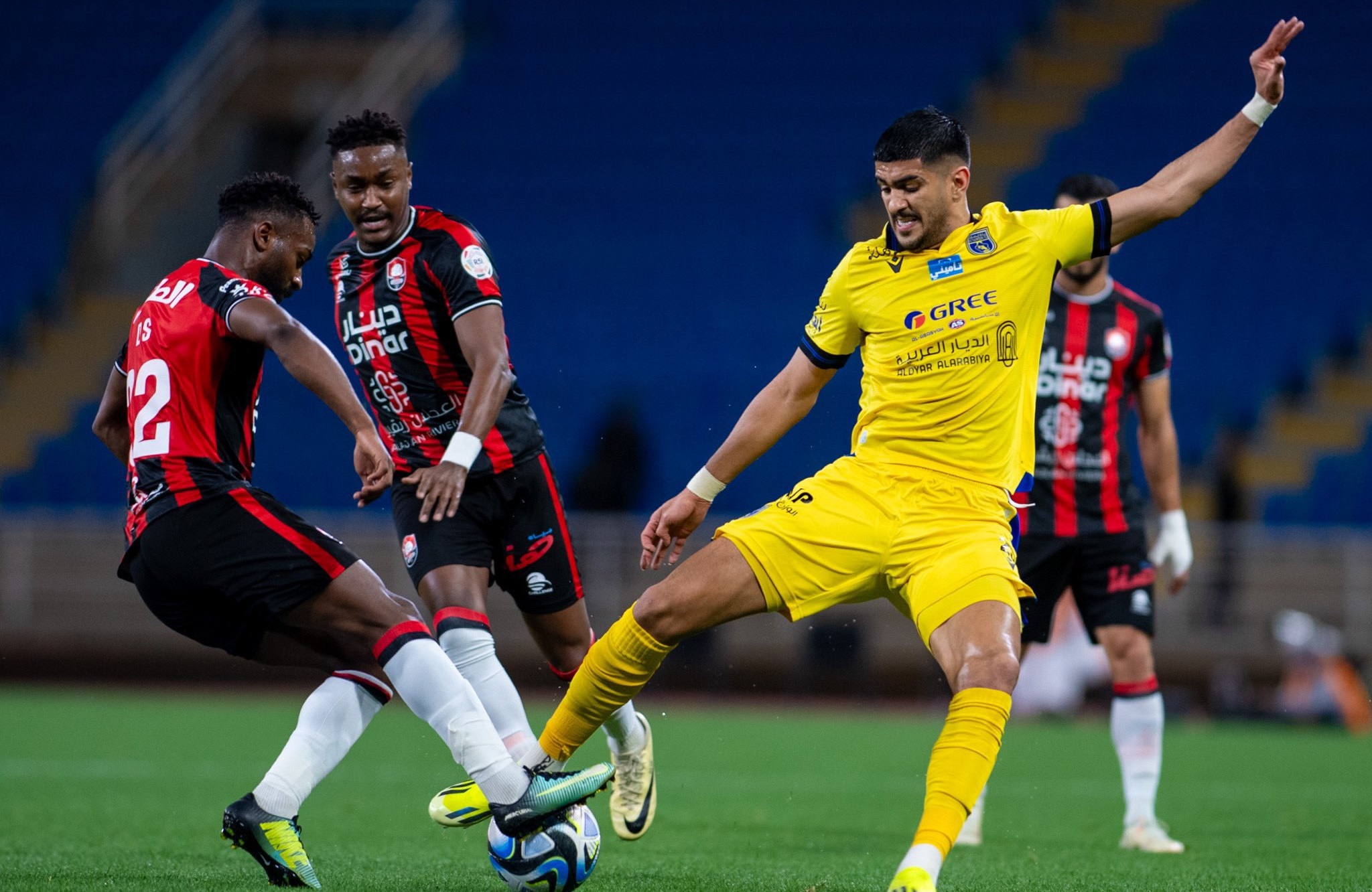 الأهلي يتراجع عن ضم لاعب التعاون لهذا السبب