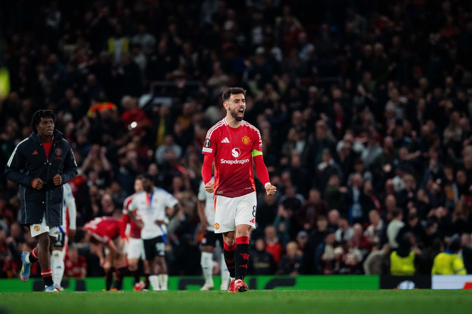 تقارير بريطانية: برونو فيرنانديز لا يزال على رادار أندية دوري روشن